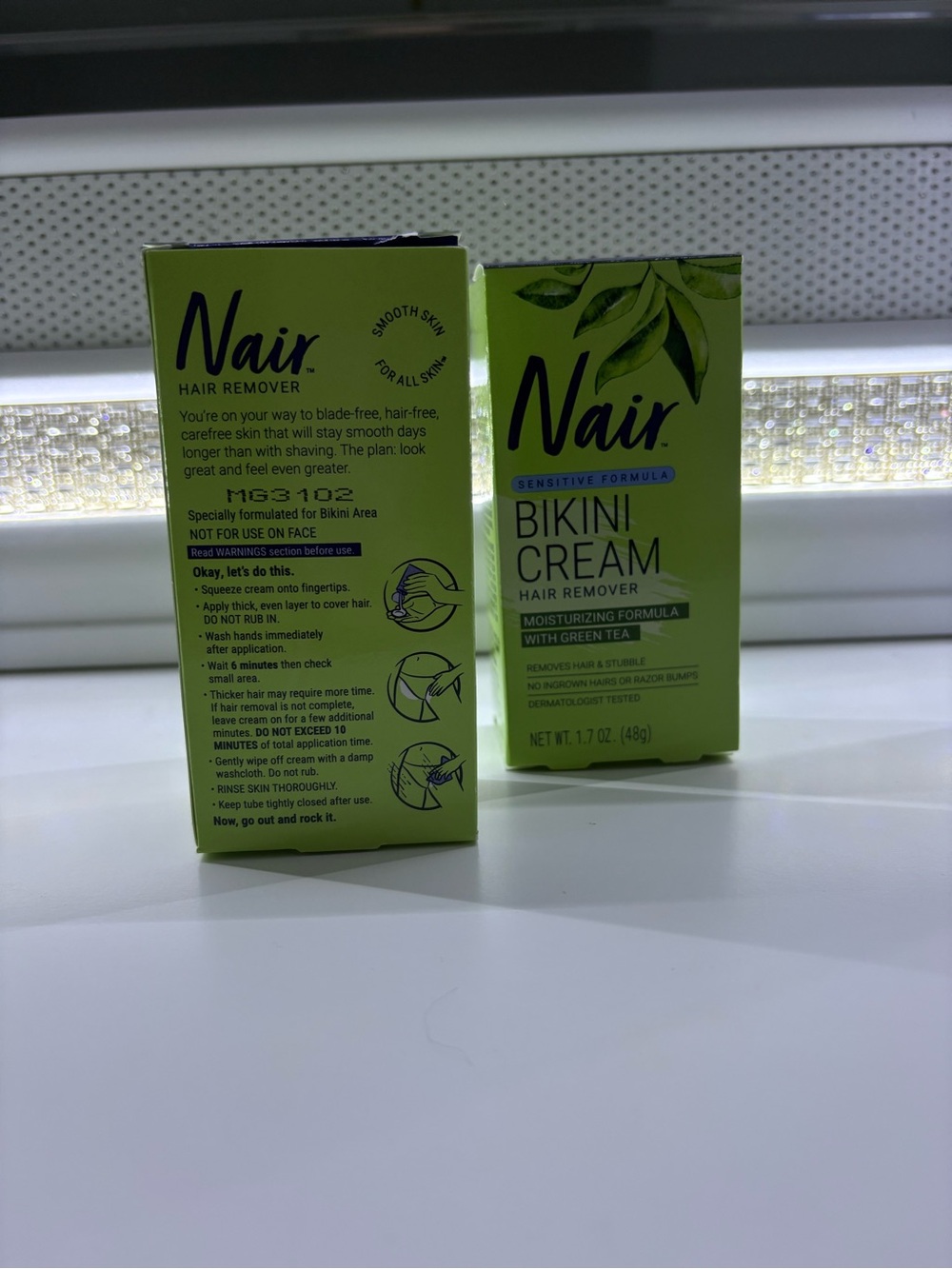 Nair Bikini Cream Hair Remover - Green (Sensitive Formula) - Picture 2 of 2